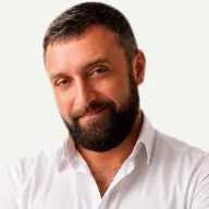 Павло Казарʼян