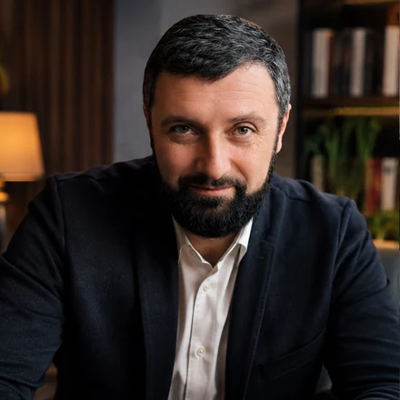 Павел Казарьян